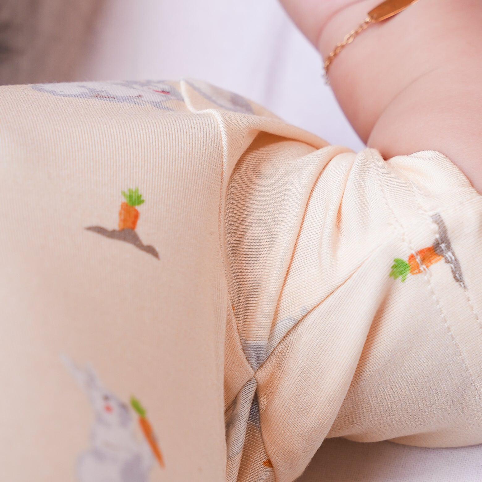 Bunny patent design undershirt